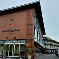 Sunset Serenity Jomtian Resort