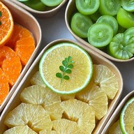 ผลละมง ผลไม้สด ปอกพร้อมทาน/ฝรั่งแช่บ๊วย/กรีกโยเกริตอร่อยมาก บางคูวัด