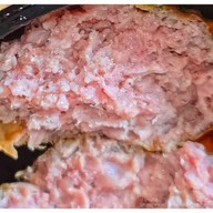 Meat Story ข้าวหน้าเนื้อ ข้าวหน้าแฮมเบิร์ก ข้าวหน้าด้ง ประชาอุทิศ 33