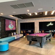 บรรยากาศ w xyz bar โรงแรม อลอฟท์