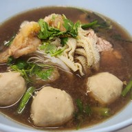 เมนูของร้าน นายวาล ก๋วยเตี๋ยวหมูตุ๋น เนื้อตุ๋น ข้าวมันไก่ สะพานควาย