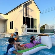 Happy Ant Pool Villa