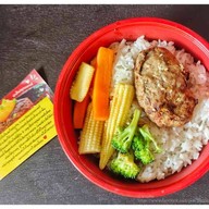 Meat Story ข้าวหน้าเนื้อ ข้าวหน้าแฮมเบิร์ก ข้าวหน้าด้ง ประชาอุทิศ 33