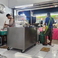 บรรยากาศ นายวาล ก๋วยเตี๋ยวหมูตุ๋น เนื้อตุ๋น ข้าวมันไก่ สะพานควาย