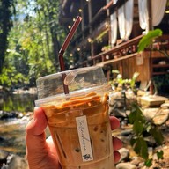 บ้านธารชีวี