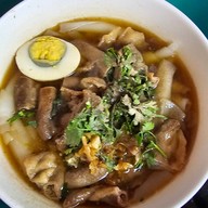 ก๋วยเตี๋ยวหมูตุ๋น แม่แดง(บ้านดู่)