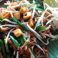 ป๋องแป๋งตามสั่งหอยทอดผัดไทย