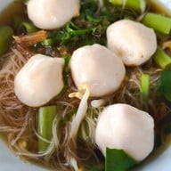 ร้านก๋วยเตี๋ยวหมูเลียงเจ๊แก หนองบัว จันทบุรี