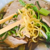 ร้านก๋วยเตี๋ยวหมูเลียงเจ๊แก หนองบัว จันทบุรี