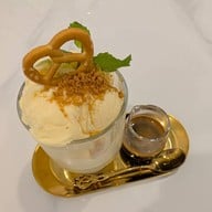 Ve Der Va Cafe & Bakery