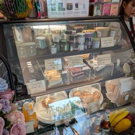 Ve Der Va Cafe & Bakery