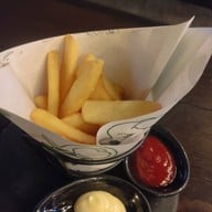 Falls in Love Coffee-Bar & Restaurant (ฟอลส์ อิน เลิฟ) @ เกษตร-นวมินทร์ (ตอม่อ 245) เกษตร-นวมินทร์