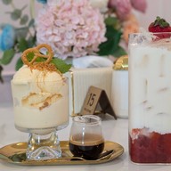 Ve Der Va Cafe & Bakery