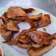 ร้านลาบแม่อุทัย