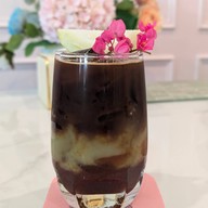 Ve Der Va Cafe & Bakery