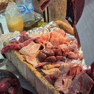 ร้านลาบแม่อุทัย