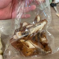 เมนูของร้าน ข้าวนึ่ง-ไก่ทอดเที่ยงคืน กำแพงดิน