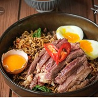 Meat Story ต้นตำรับข้าวหน้าเนื้อ ข้าวหน้าแฮมเบิร์ก อารีย์-สุทธิสาร