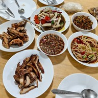 เมนูของร้าน ร้านส้มตำยายอ๋อย ลาดพร้าว 58/1 ,60