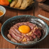 Meat Story ต้นตำรับข้าวหน้าเนื้อ ข้าวหน้าแฮมเบิร์ก อารีย์-สุทธิสาร