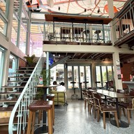 Birdhouse Cafe & Bar RQ49