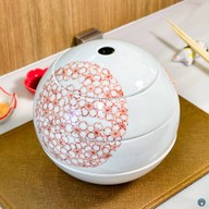 Queen of rolls Queen of rolls