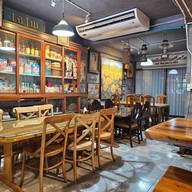 แอท พระนคร คอฟฟี่เฮ้าส์ & เรสเตอรองท์  สาขา 1