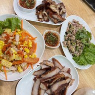 คอหมูย่างคุณยาย -