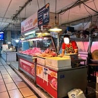 ตลาดศิริวัฒนา (กาดธานินทร์)