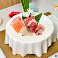 Queen of rolls Queen of rolls