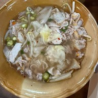 ก๋วยเตี๋ยว ซอย 12