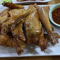 เมนูของร้าน ไก่ย่างรัชดา (สาขา เอสพลานาด) หน้าเอสพลานาด รัชดาภิเษก