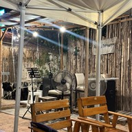 กินลาบ อีสานกายะ บางแสน