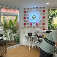 Eri House Thai Massage & Cafe
