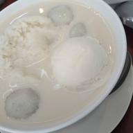 เมนูของร้าน มรกตสยาม หวานเย็นสูตรโบราณ สนามบินน้ำ