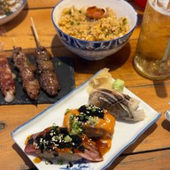 กินลาบ อีสานกายะ บางแสน