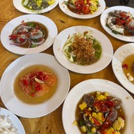 กินยำ20บาท ตลาดนัดเลียบด่วนรามอินทรา