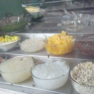 เมนูของร้าน มรกตสยาม หวานเย็นสูตรโบราณ สนามบินน้ำ