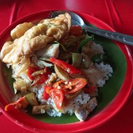 เมนูของร้าน เจ๊นีปลาดุกฟู ข้าวห่อใบตอง