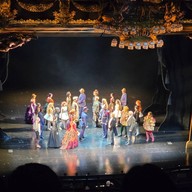 บรรยากาศ เมืองไทยรัชดาลัยเ เธียเตอร์