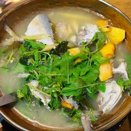 ก่อหลายโต๊ะ -