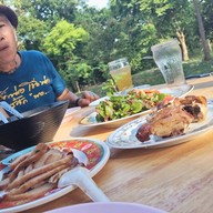 แซ่บในสวน