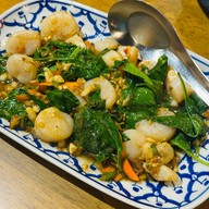 ก่อหลายโต๊ะ -