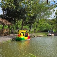 พยุงริมบ่อ