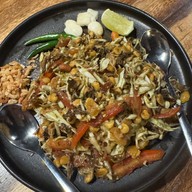 The Loft Burmese Eatery | อาหารพม่า ต้นตำรับ (Udom Suk Soi 5) Udom Suk