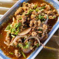 พยุงริมบ่อ