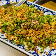 ก่อหลายโต๊ะ -