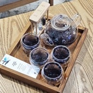 T'IN Cafe and Tea Experience Space