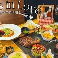 Falls in Love Coffee-Bar & Restaurant (ฟอลส์ อิน เลิฟ) @ เกษตร-นวมินทร์ (ตอม่อ 245) เกษตร-นวมินทร์