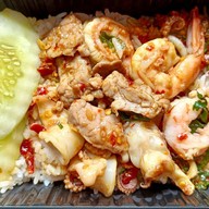 ครัวบ้านวิ สปาเก็ตตี้&กะเพรา เดอะพอร์ทสุขสวัสดิ์